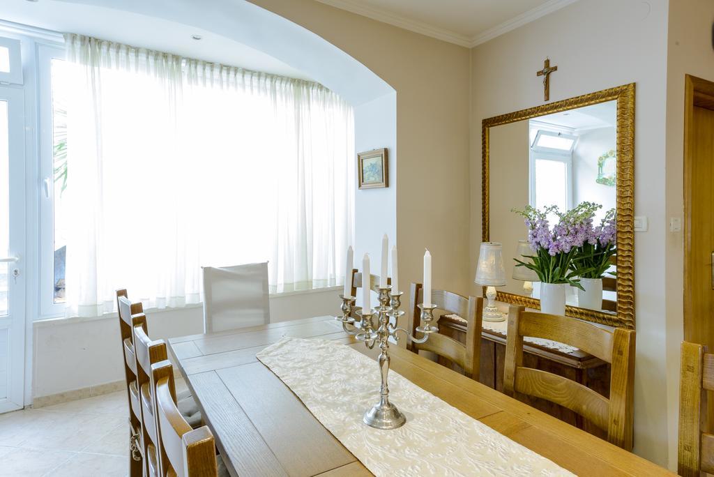 Superior Stunning Apartment Gravosa With A Free Parking Dubrovnik Exterior foto